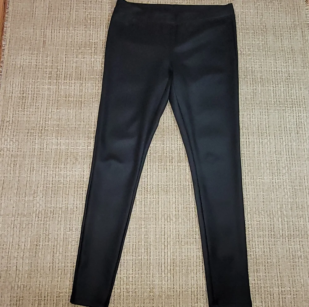 Express Faux Leather Leggings - Picture 4 of 7